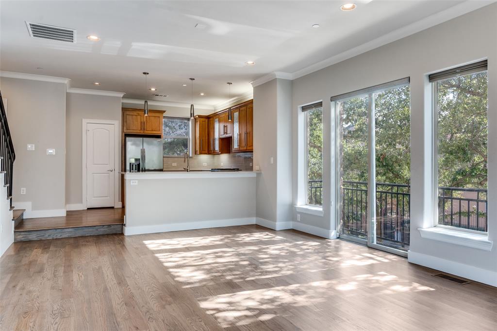 Richmond At Lakewood Condos - Residential
