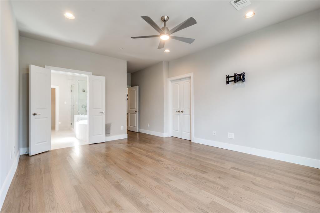 Richmond At Lakewood Condos - Residential
