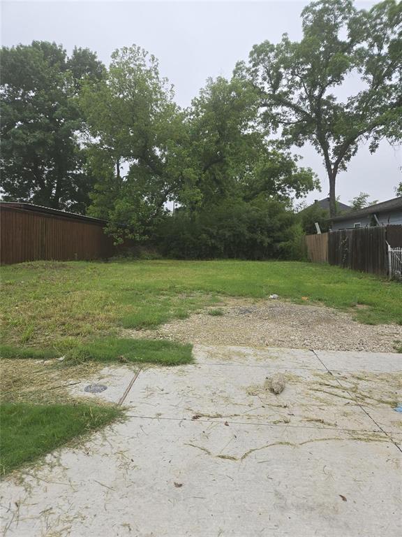 Prime Residential Vacant Lot in Booming West Dallas!

Fantastic opportunity to build in one of Dallas’ most rapidly developing neighborhoods! This vacant lot at 1838 Shaw St offers endless potential for new construction—whether you're an investor, developer, or future homeowner. Located just minutes from Downtown Dallas, Trinity Groves, the Design District, and the Margaret Hunt Hill Bridge, this property sits in a high-demand area with easy access to major highways and city attractions.

Tucked away on a quiet, established street, this lot provides the perfect balance of urban convenience and residential charm. Utilities are available at the street, and zoning supports single-family development.

Don't miss your chance to secure a valuable piece of land in the heart of West Dallas' ongoing transformation.

Buyer and Buyer’s Agent to verify all MLS information. Buyer purchase survey.