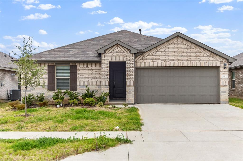 Now selling in the newest phase of D.R. Horton’s Rosewood at Beltmill in North Fort Worth—one of the last chances to own here, so why wait to build? Zoned to highly rated Eagle Mountain-Saginaw ISD, this gorgeous single-story Bellvue floorplan (Elevation B) offers 3 bedrooms, a modern open-concept layout, and an estimated Fall completion—blending style, comfort, and convenience.
Step inside to a spacious living and dining area that flows into a chef-inspired kitchen with a large seating island, granite countertops, stainless steel appliances, gas range, and walk-in pantry. The private primary suite features a 5-foot oversized shower and generous walk-in closet. Additional highlights include tile flooring in entry and wet areas, smart home technology, gas tankless water heater, and a fully landscaped yard with sod, sprinkler system, and 6-foot stained fence. Enjoy mornings on the covered front porch and evenings on the back patio.
Located in the peaceful Rosewood at Beltmill community in Saginaw, enjoy new construction with a low $600 annual HOA and a brand-new elementary school within the neighborhood. Amenities include a community pool, playground, scenic ponds, dog park, and a welcoming atmosphere.
Just minutes from Eagle Mountain Lake, Eagle Mountain Park, and Twin Points Park—and within 20 miles of the Fort Worth Stockyards, Botanic Garden, and TCU, plus 28 miles to DFW Airport—making travel and entertainment easy.
With beautiful surroundings, strong schools, and thoughtful design, Rosewood at Beltmill offers the perfect balance of affordability, lifestyle, and location. Don’t miss your chance to call this community home—reach out today!