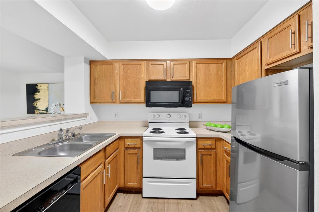 Richland Trace Condos - Residential