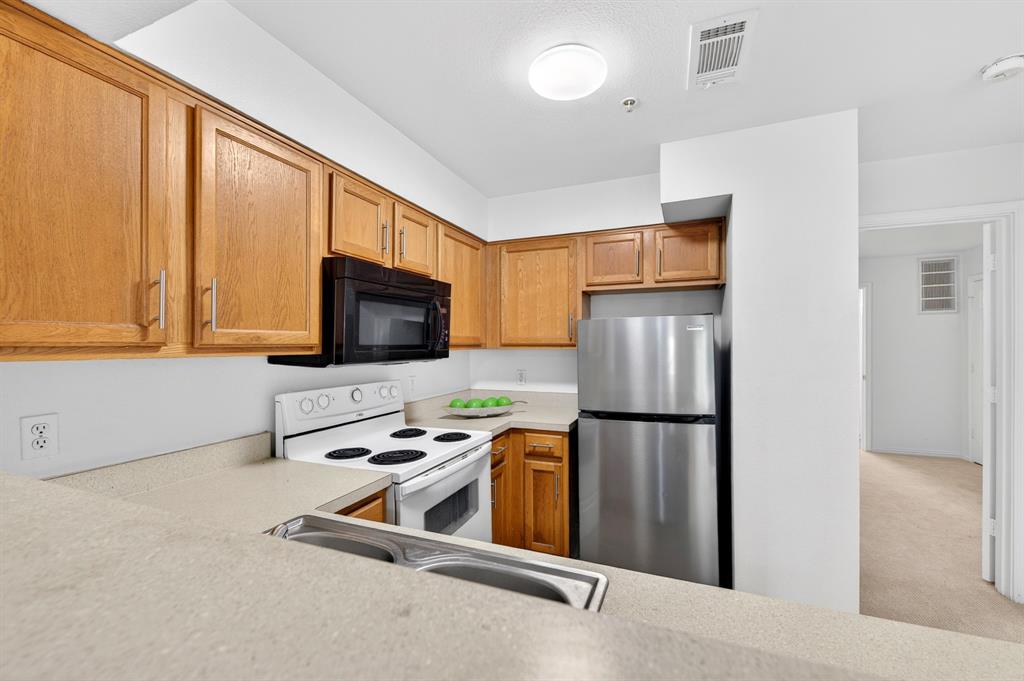 Richland Trace Condos - Residential