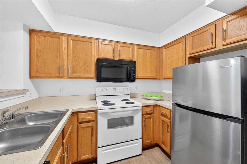 Richland Trace Condos - Residential