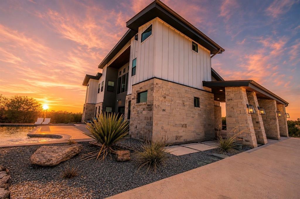 Sportsmans World 09 - Residential