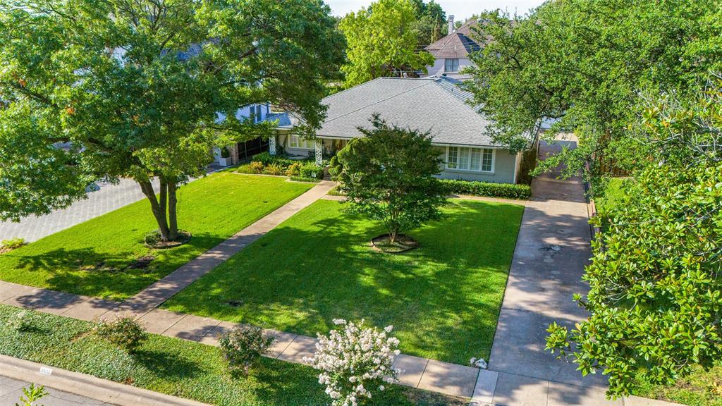 BUILDING SITE located in GOLDEN CORRIDOR (Hillcrest to Preston) of Park Cities. Value in land approx. 70 x 150. Survey available. Coffee Park just east of property, half mile south is Caruth Park. Preston Center Shopping Center under one mile west. HPISD Schools.