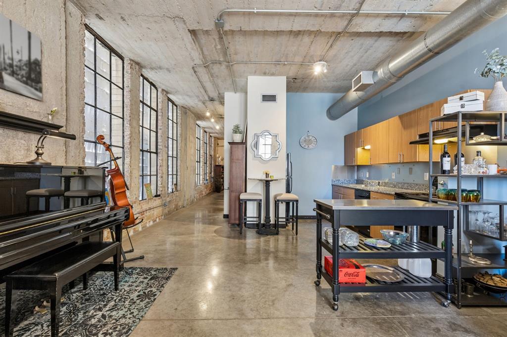 Soco Urban Loft Condo - Residential