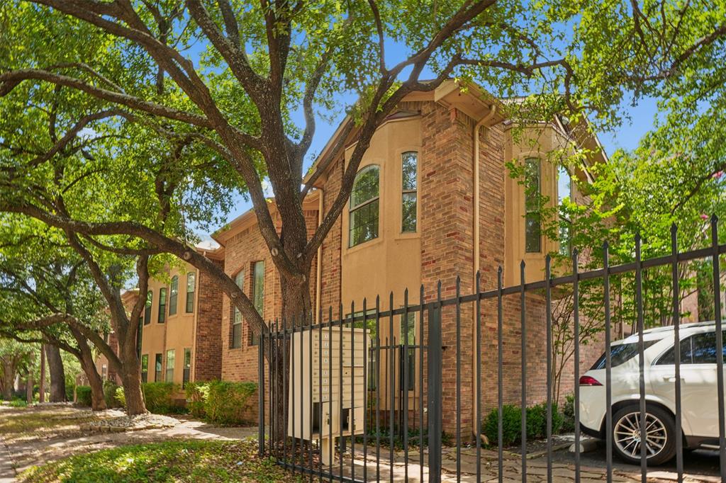 Gilbert Oaks Condo - Residential