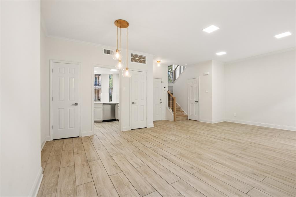 Gilbert Oaks Condo - Residential