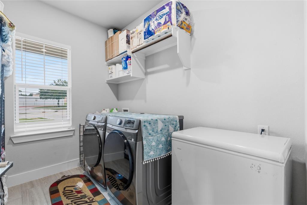 MIDWAY PARK ADDITION-EULESS - Residential