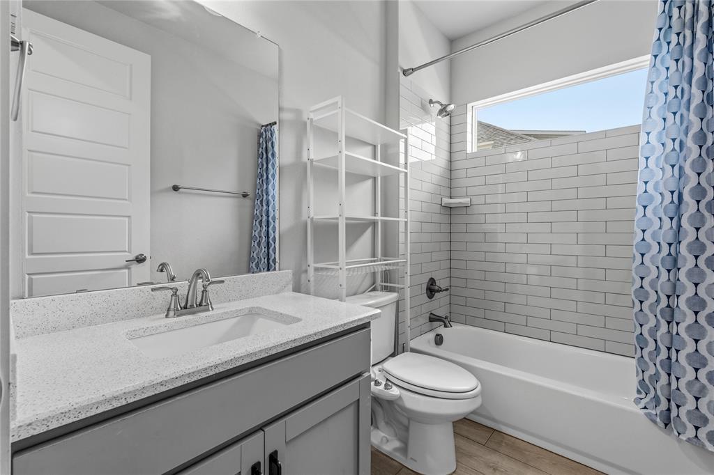 MIDWAY PARK ADDITION-EULESS - Residential