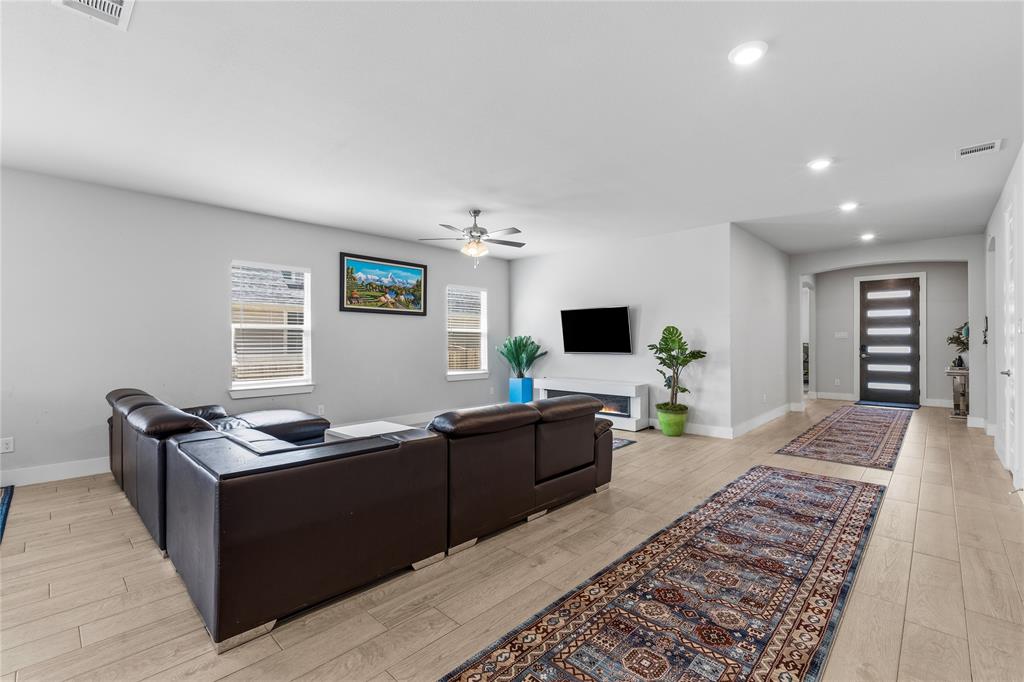 MIDWAY PARK ADDITION-EULESS - Residential