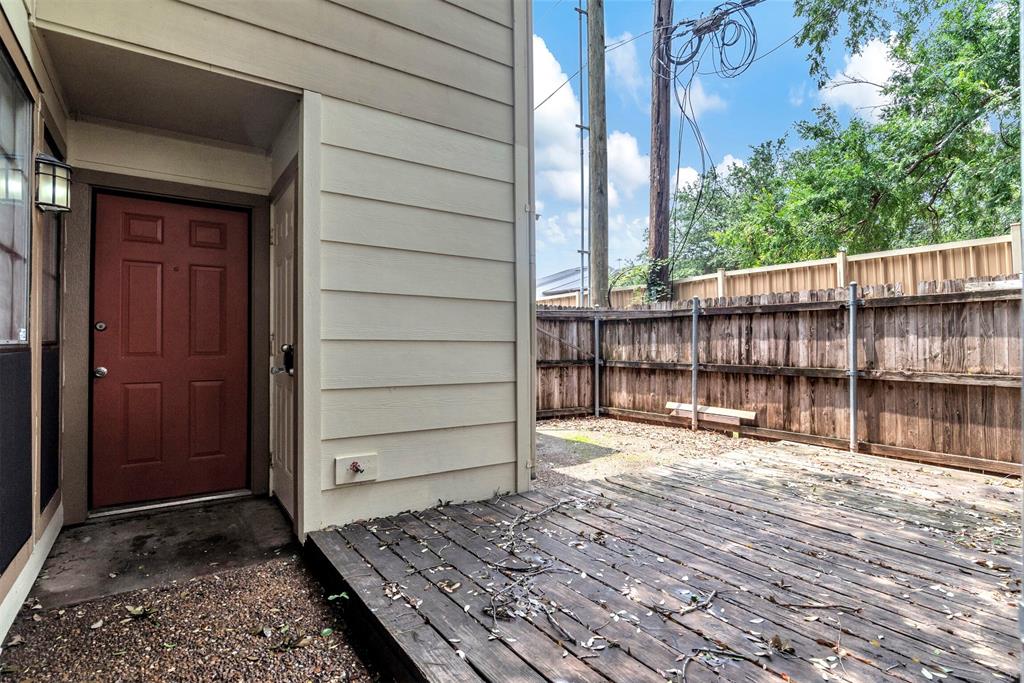 Springtree Crossing Condos - Residential