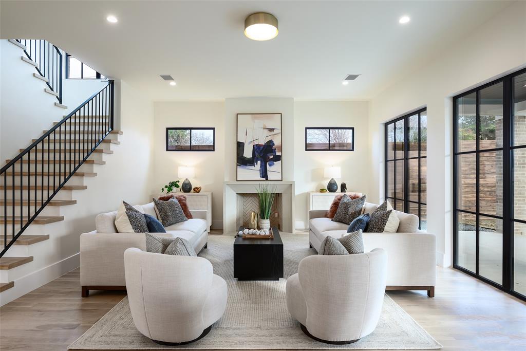 LAKEWOOD ESTATES - Residential