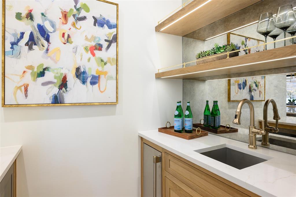 LAKEWOOD ESTATES - Residential