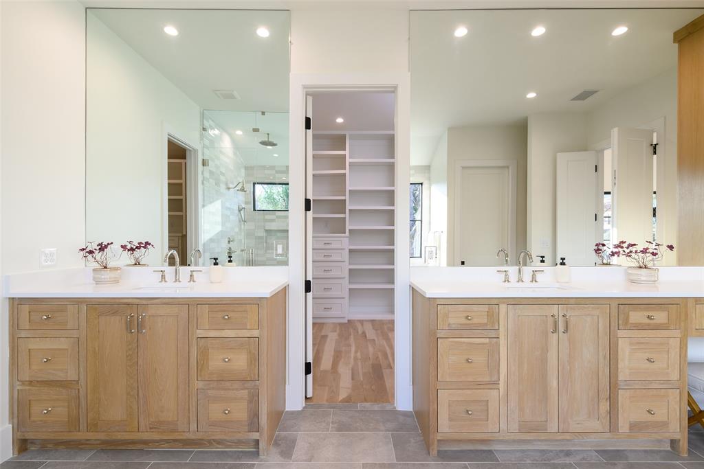 LAKEWOOD ESTATES - Residential