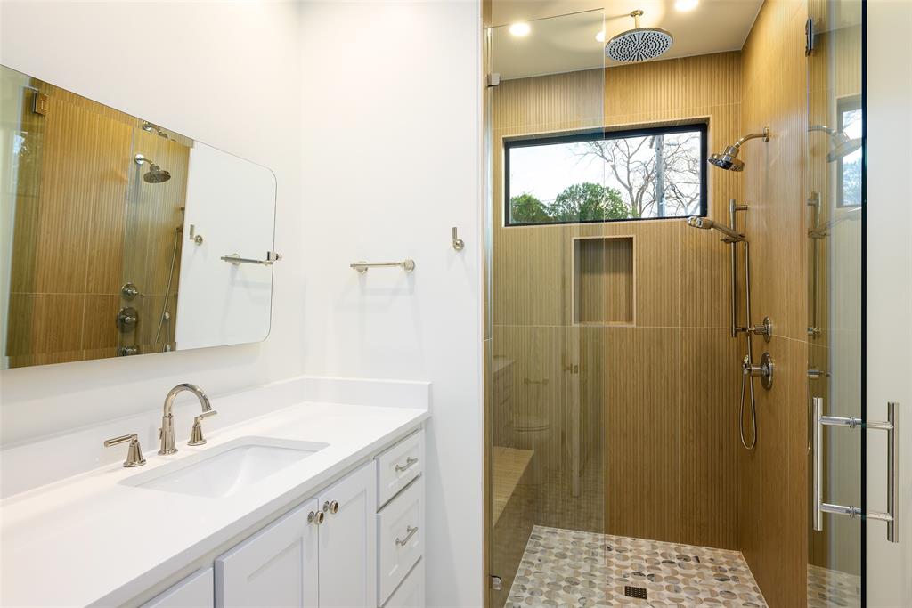 LAKEWOOD ESTATES - Residential