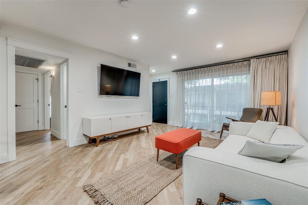 Towneoaks Terrace Condo - Residential
