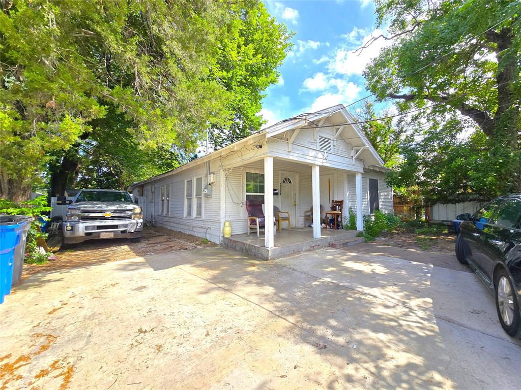 Unlock the possibilities with this unique investment opportunity. The main residence features 4 bedrooms and 2 full bathrooms. In addition, the property includes a 2-bedroom, 1-bath guest, in-law suite and a separate 1-bedroom, 1-bath suite, offering flexible options for extended family, rental income, or future renovation.
The property is being sold as-is and will require repairs and updates, making it an excellent opportunity for investors, builders, or buyers looking to renovate and add value. Whether you're planning to restore the existing improvements or built New Construction. 
Conveniently located with easy access to major highways, few minutes away from the State Fair, Downtown Dallas, shopping, dining, and schools, this is a chance to transform a property with great upside into your next successful investment. Don't miss this opportunity to bring your vision to life!