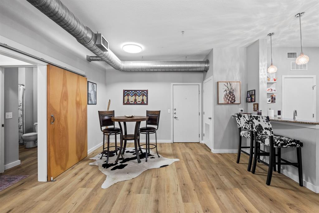 Texas & Pacific Lofts Condo - Residential