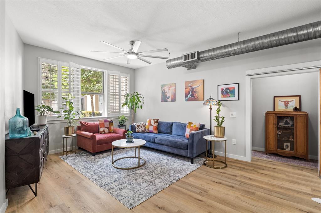Texas & Pacific Lofts Condo - Residential