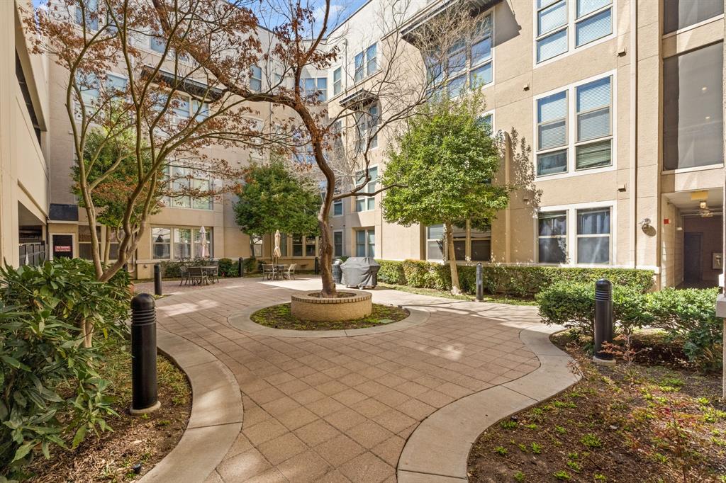 Texas & Pacific Lofts Condo - Residential