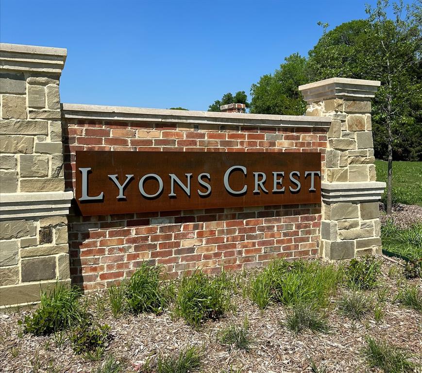 Lyons Crest Estates - Residential