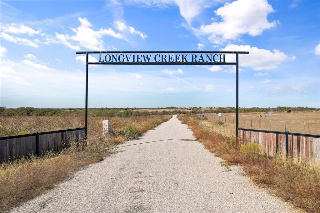 With streets already in place, accessing your future home is simple and hassle-free. Just 45 minutes from Waco and about an hour from Fort Worth or Dallas, this prime location offers the perfect mix of peaceful country living and easy access to city amenities. Don’t miss this incredible opportunity to build the home of your dreams in a community that truly has it all!