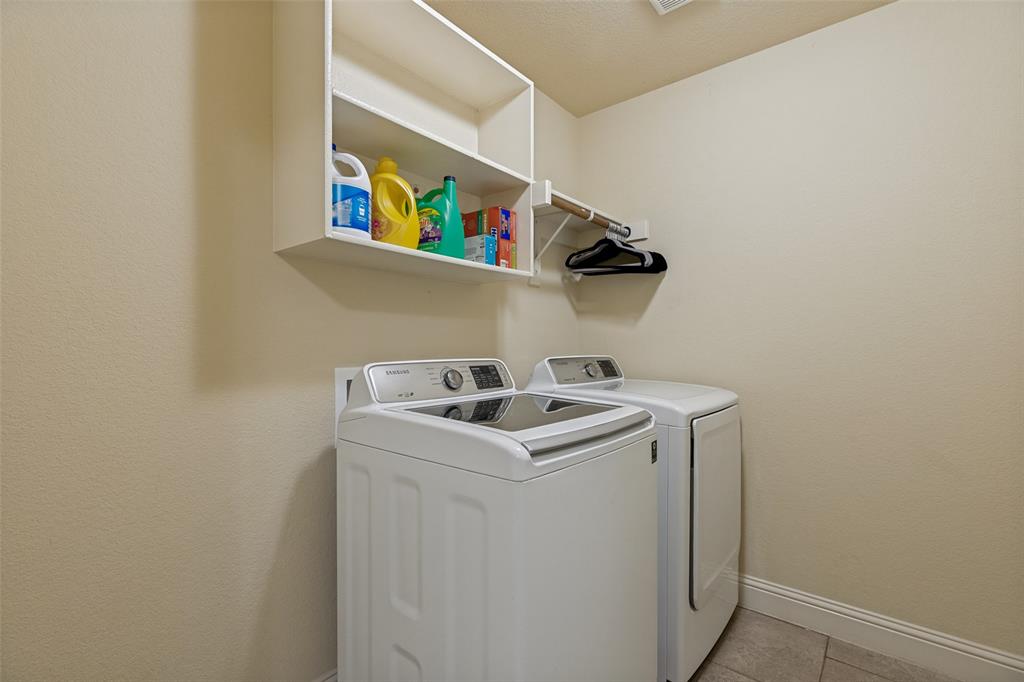 COLINA CREEK ESTATES - Residential
