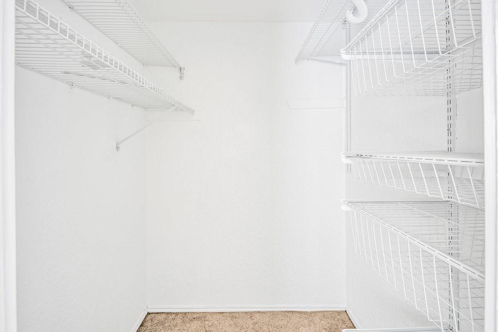 LA ESCONDIDA CONDOMINIUM - Residential Lease