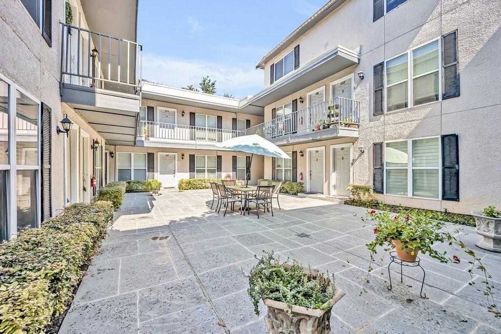 LA ESCONDIDA CONDOMINIUM - Residential Lease