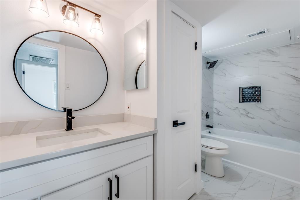 Oakhollow Condo - Residential