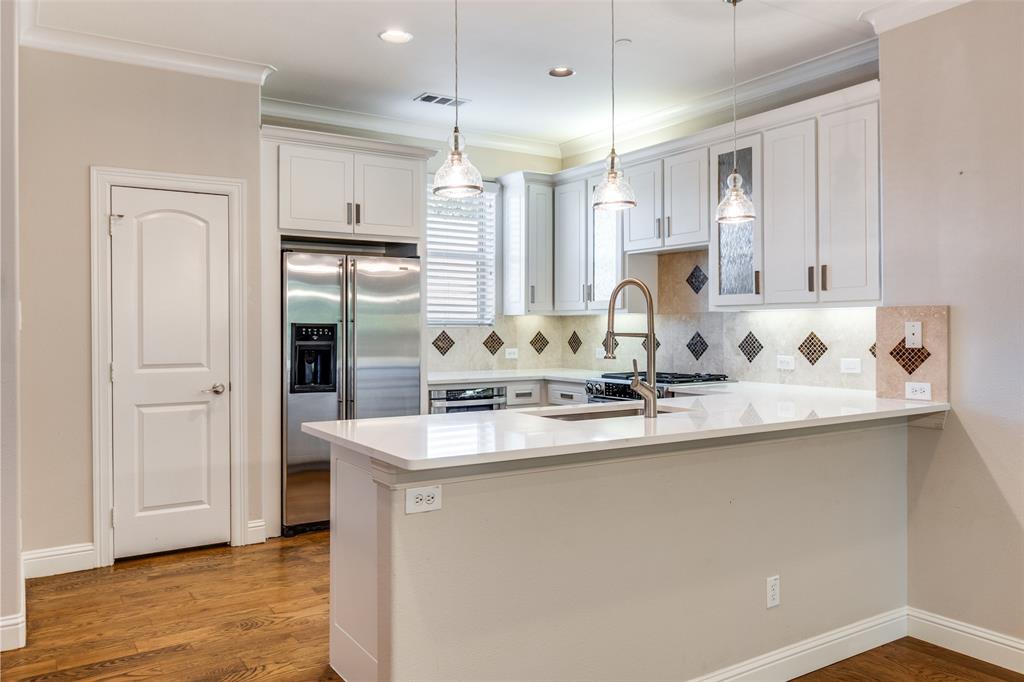 Richmond At Lakewood Condos - Residential