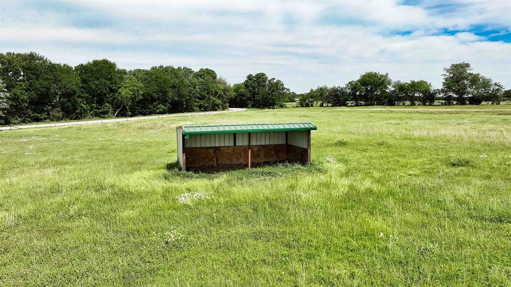 SHORT HUBBARD - Land