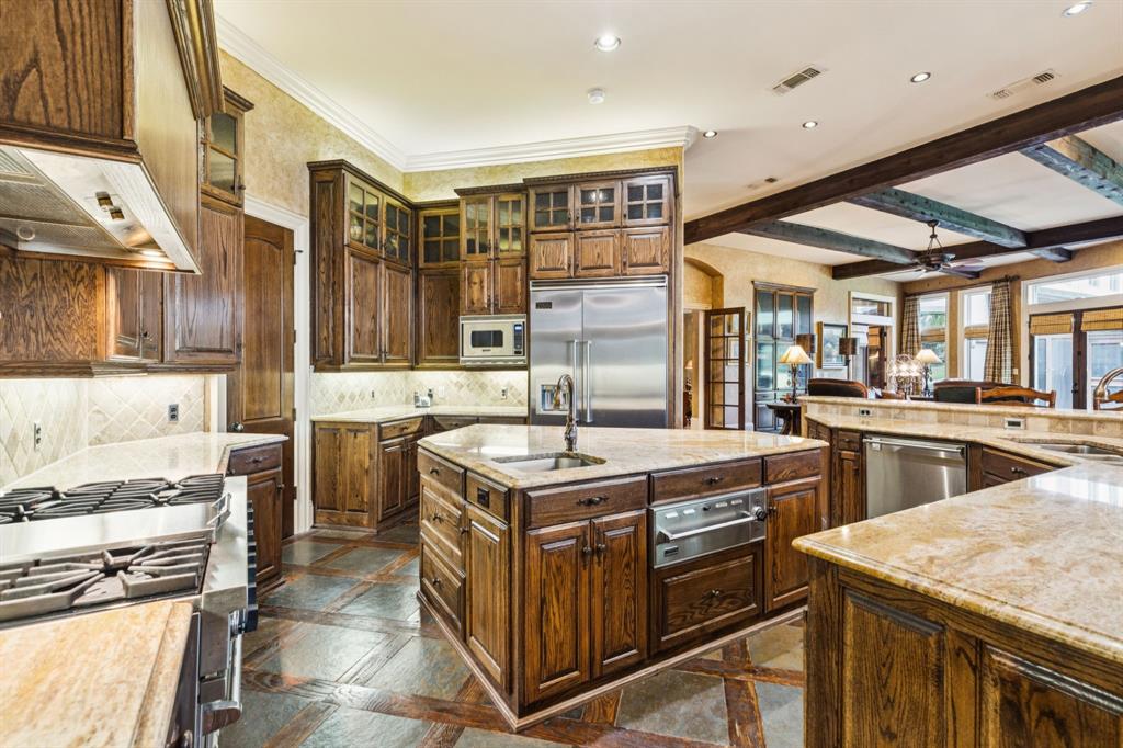 Chateau Du Lac Ph I - Residential