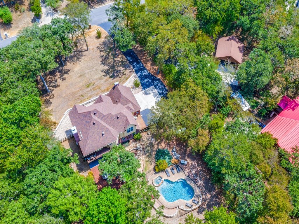 Emerald Sound At Lake Lewisvil - Residential