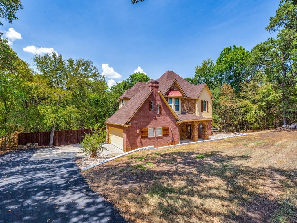 Emerald Sound At Lake Lewisvil - Residential