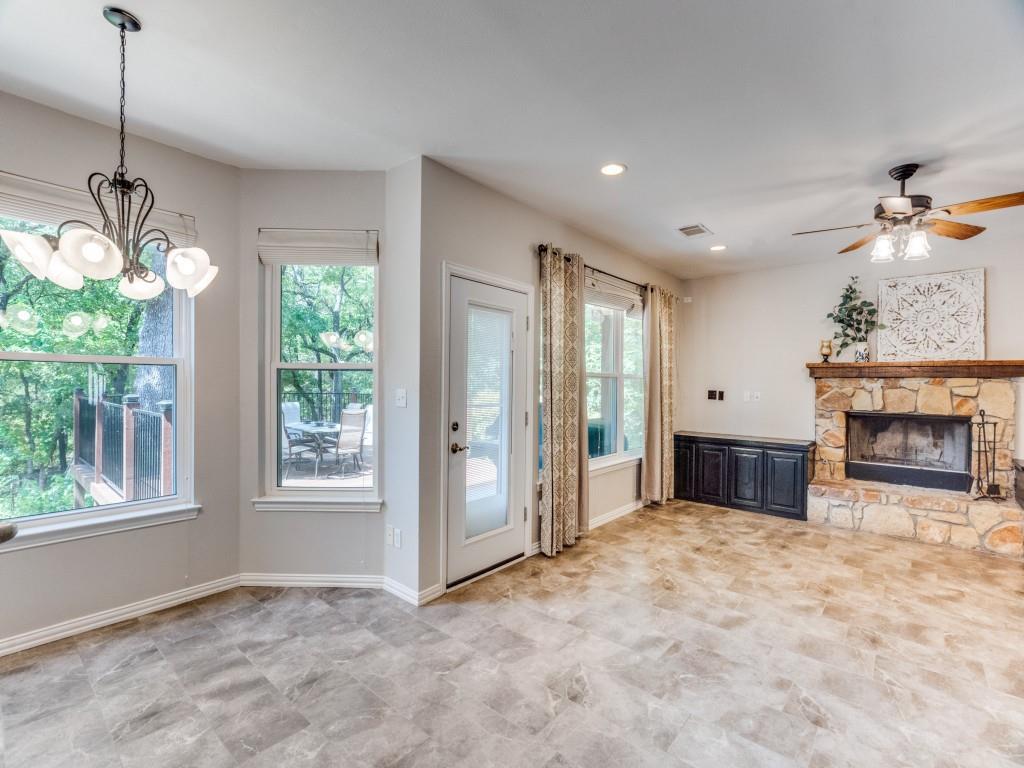 Emerald Sound At Lake Lewisvil - Residential