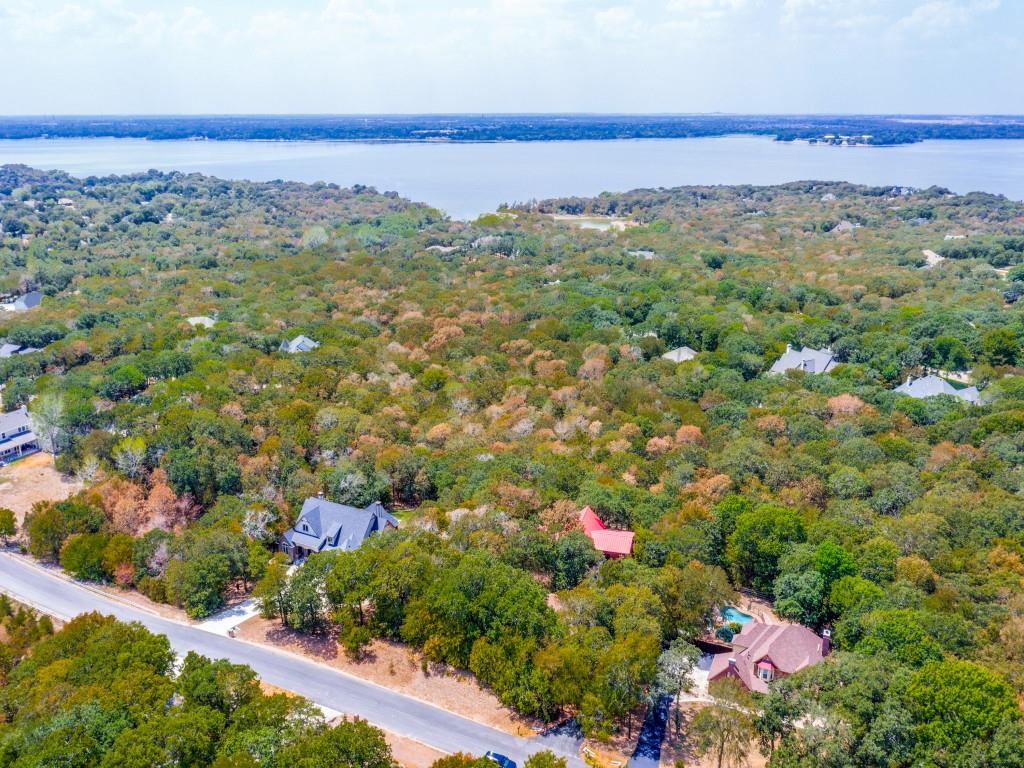 Emerald Sound At Lake Lewisvil - Residential