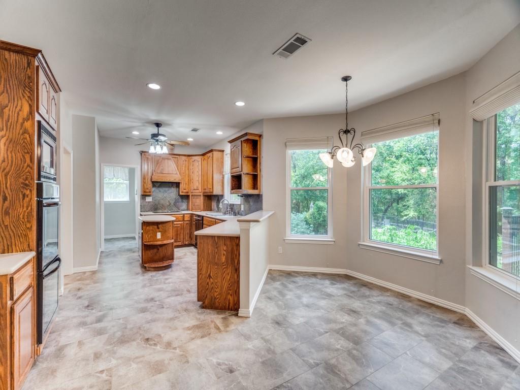 Emerald Sound At Lake Lewisvil - Residential