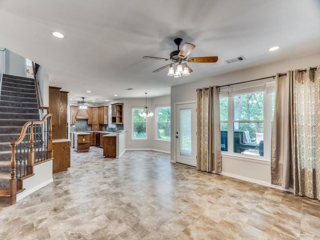 Emerald Sound At Lake Lewisvil - Residential