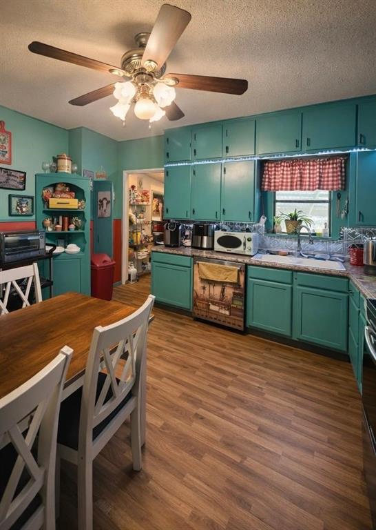 Looking for space and freedom? This 5 bed, 2 bath home on .77 acres delivers! Located outside city limits, you’ll enjoy no city taxes, no restrictions, and no HOA.

The property includes a powered shop, perfect for work, storage, or hobbies. With well and septic, you’re set up for lower utility costs and true country living.

Bring your animals, your toys, and your vision—this property is ready for it all.

home is being sold as is. Owner is motivated!