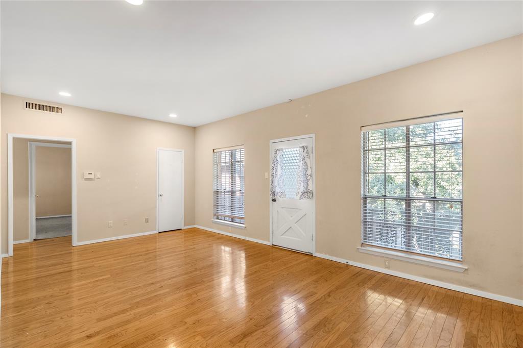 La Fontaine Condo - Residential
