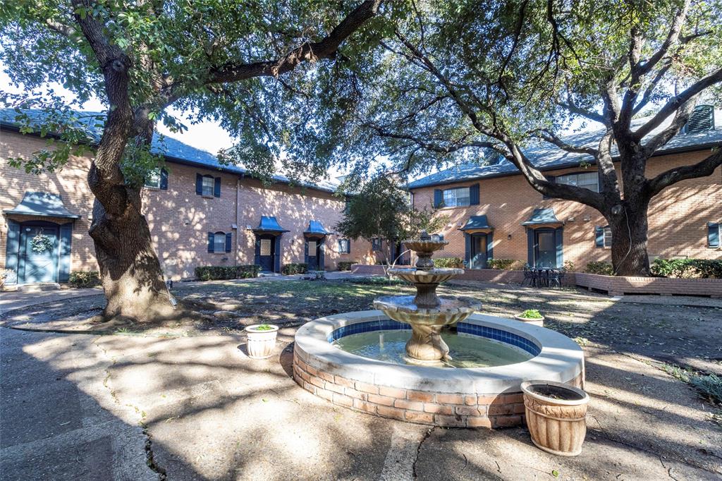 La Fontaine Condo - Residential