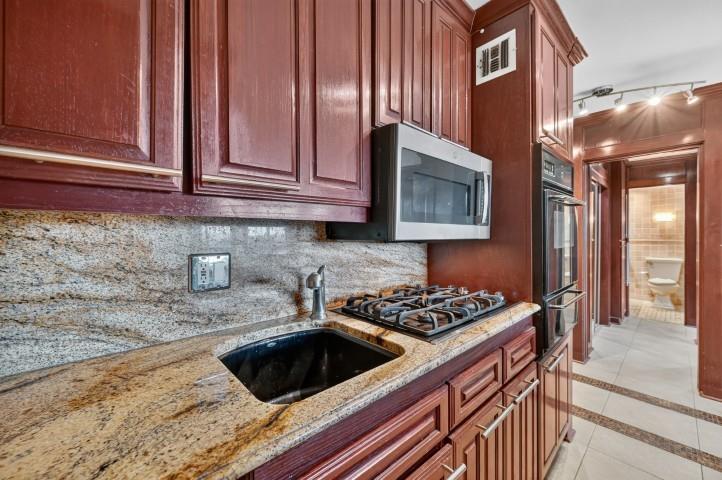 Twenty-One Turtle Creek Condo - Residential