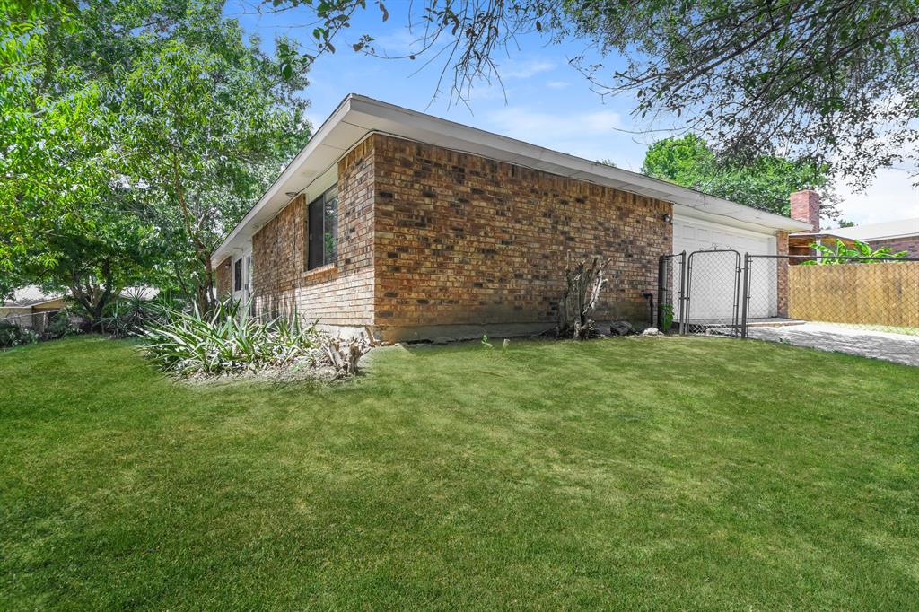 Oaks 03 - Residential Lease