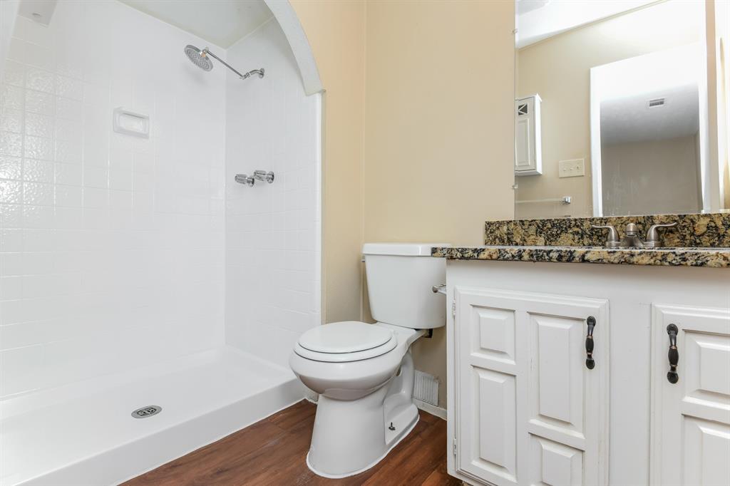 Oaks 03 - Residential Lease