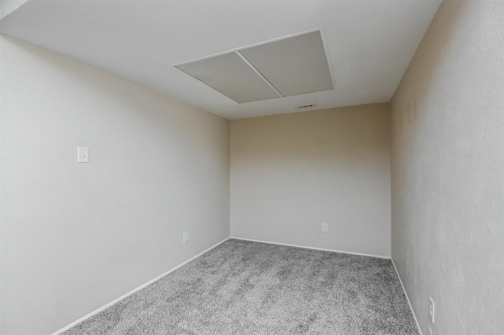 Oaks 03 - Residential Lease