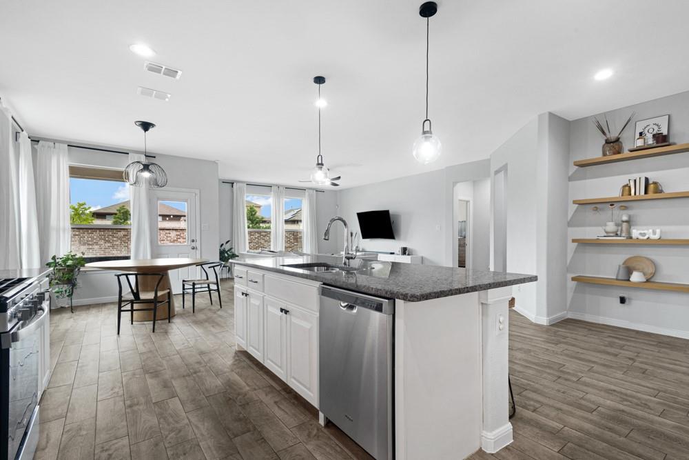 TRAILS OF ELIZABETH CREEK - Residential