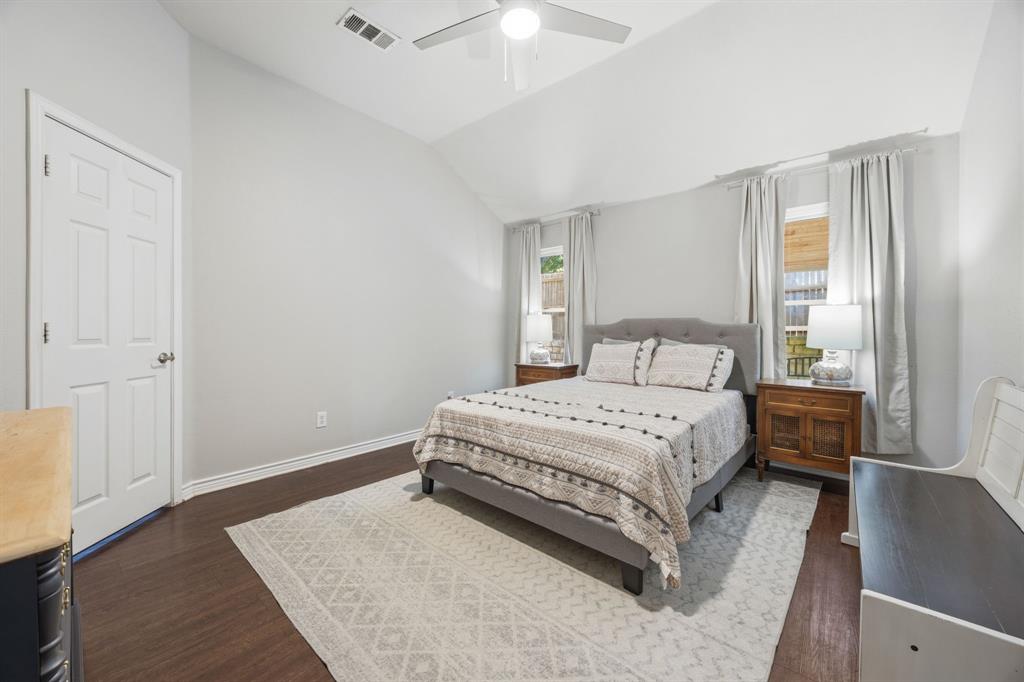 Pasquinellis Bandera Add - Residential