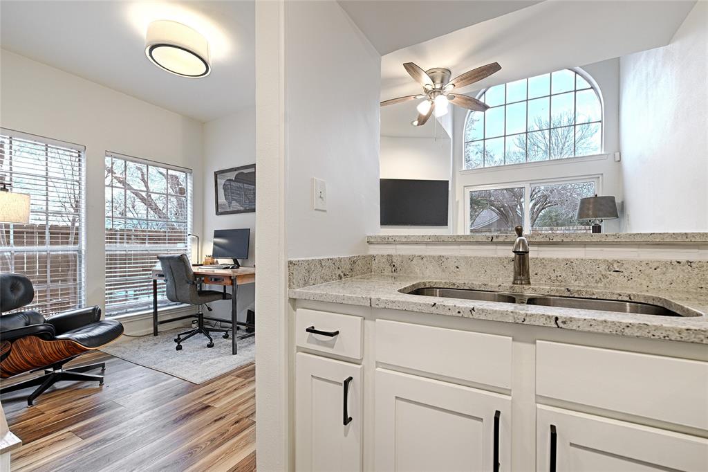 Carriage Place Condo On Marquita - Residential